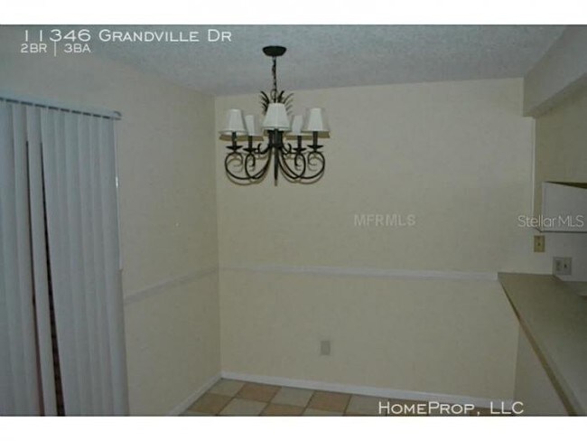 Building Photo - 2 bedroom in Temple Terrace FL 33617