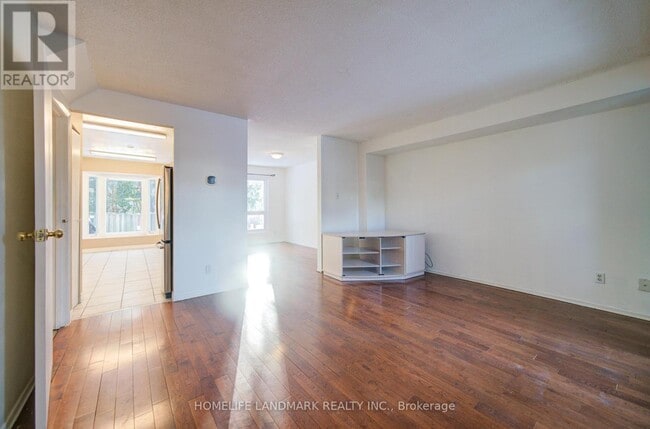 Building Photo - 29 Moorehouse Dr