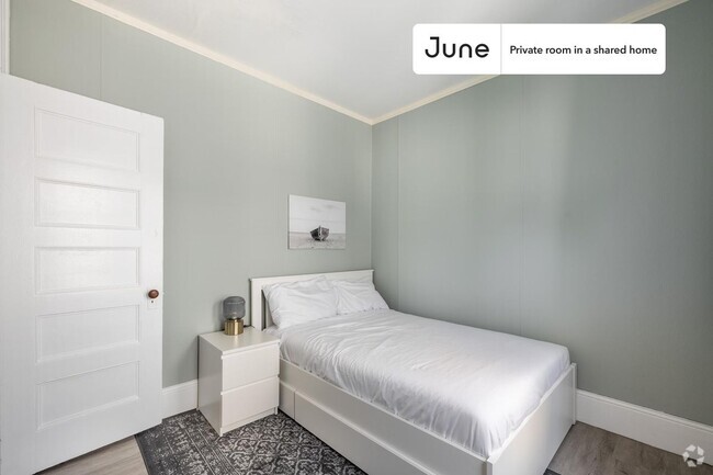 Building Photo - Private bedroom in 4 bed/1 bath Home