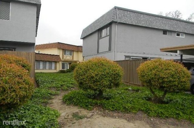 Building Photo - 34674 Greenstone Cmn