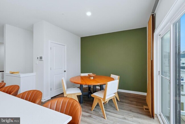 Foto del edificio - 369 Soft Rush Ln