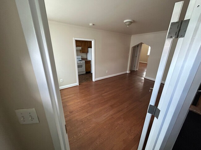 Building Photo - 4309 Norfolk Ave