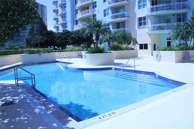 Foto del edificio - 2475 Brickell Ave