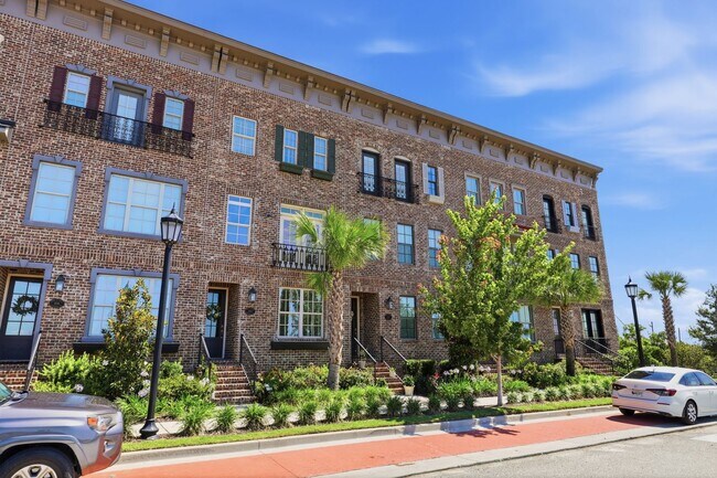Building Photo - 508 Altamaha St