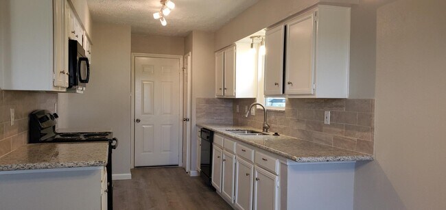 Foto del edificio - 22102 Calderbrook Dr