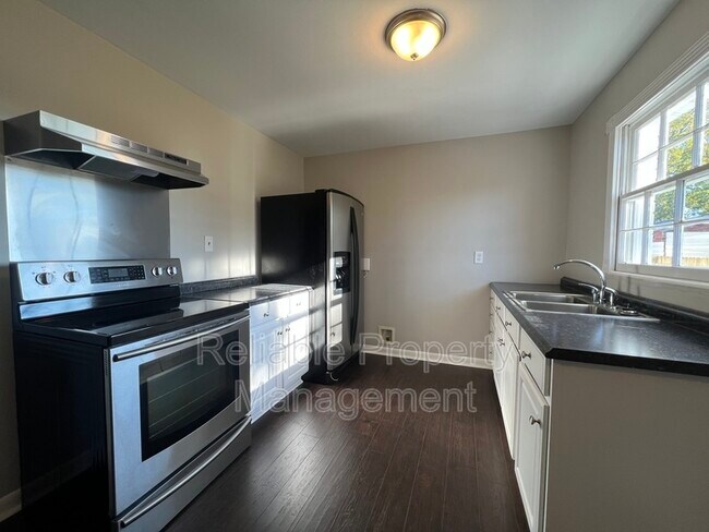 Building Photo - 2856 Cornwallis Rd