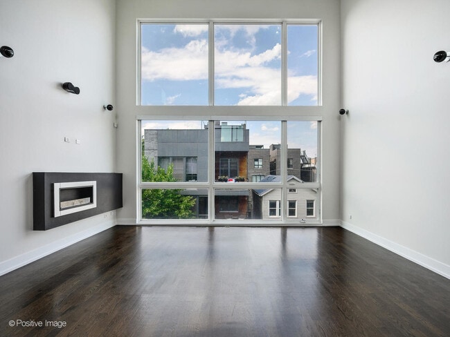 Building Photo - 1541 W Fry St