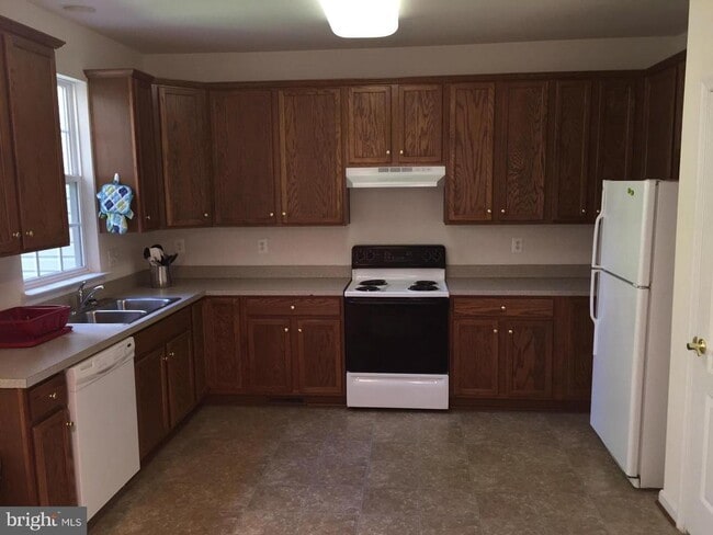 Building Photo - 115 Swearingen Way