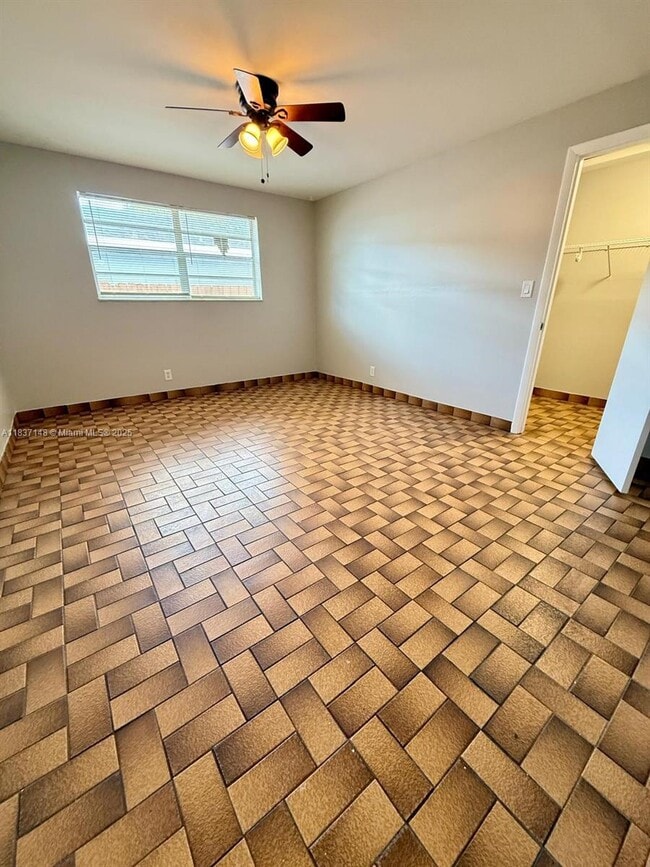 Foto del edificio - 4088 SW 51st St