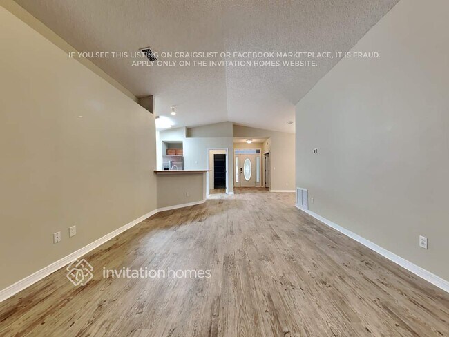 Building Photo - 6322 Ironside Dr N