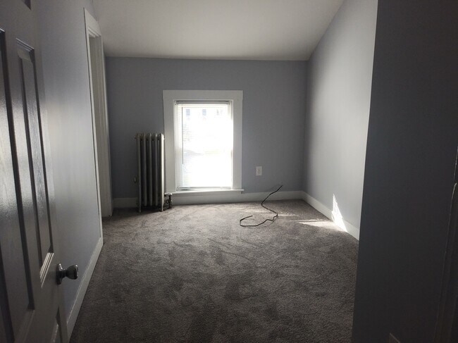 Bedroom - 33 New St