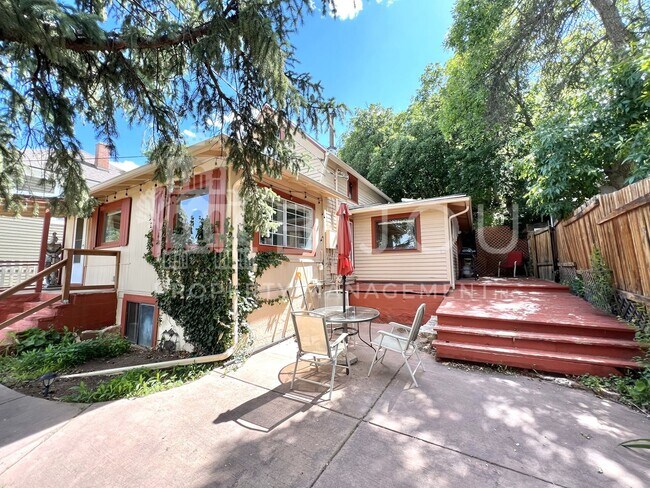 Foto del edificio - Charming Manitou Home