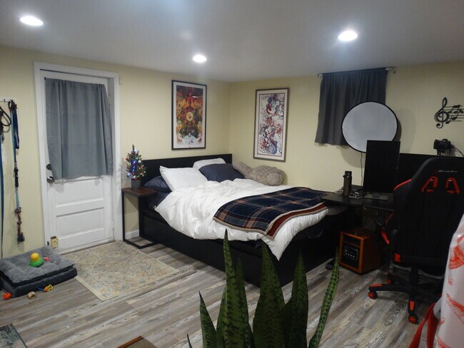 Foto del edificio - 5809 Seminole St