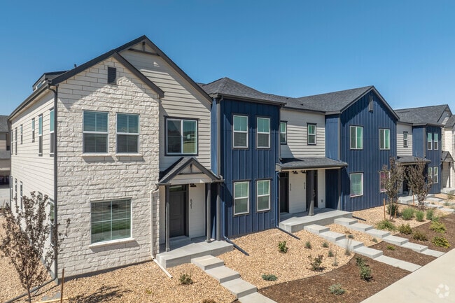 Building Photo - The Villas at Ridgeline Vista