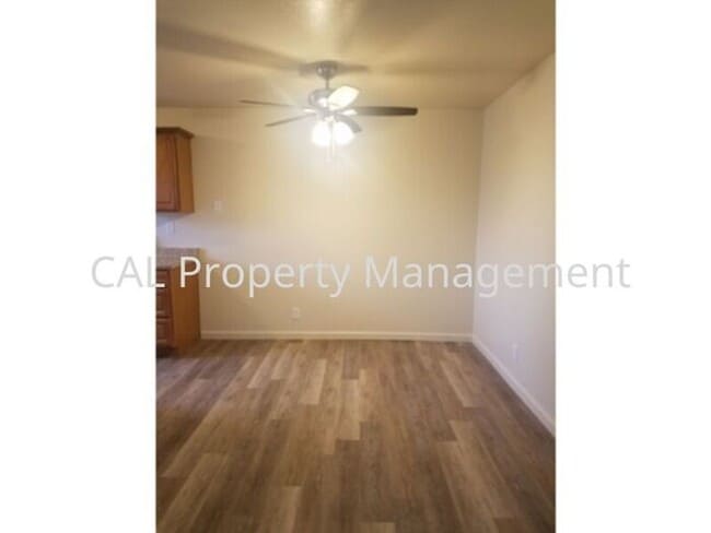 Building Photo - 2 Bedroom Apartment North Salinas