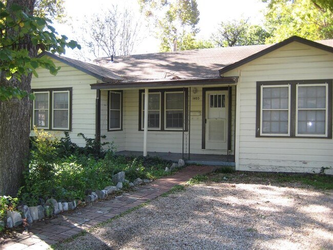 Building Photo - 1405 Palo Duro Rd