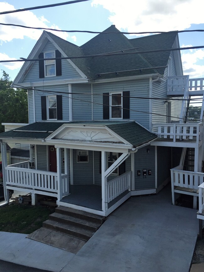 445 Baird St, WV 26505 Apartments in WV