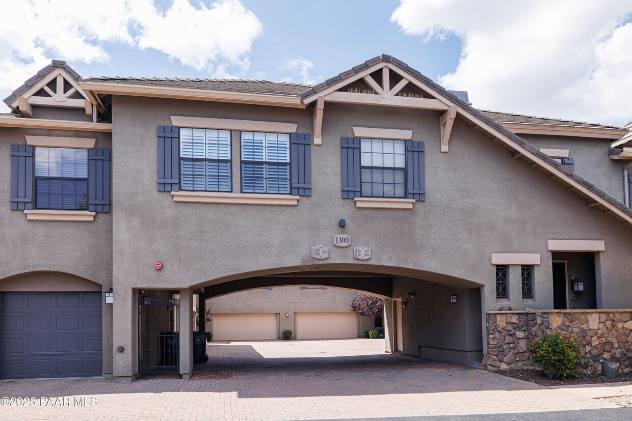 Primary Photo - 1716 Alpine Meadows Ln