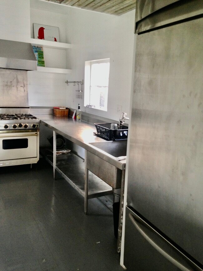 Foto del edificio - 3112 Laurel St