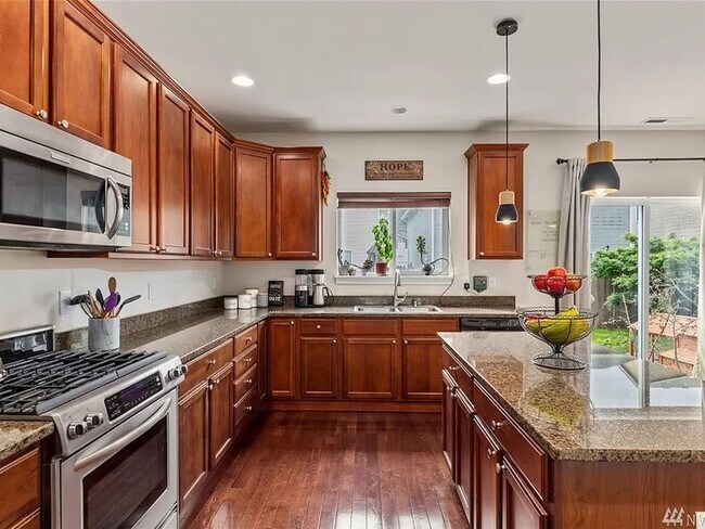 Foto del edificio - 3 Bedroom 2.5 Bath Single Family Home clos...