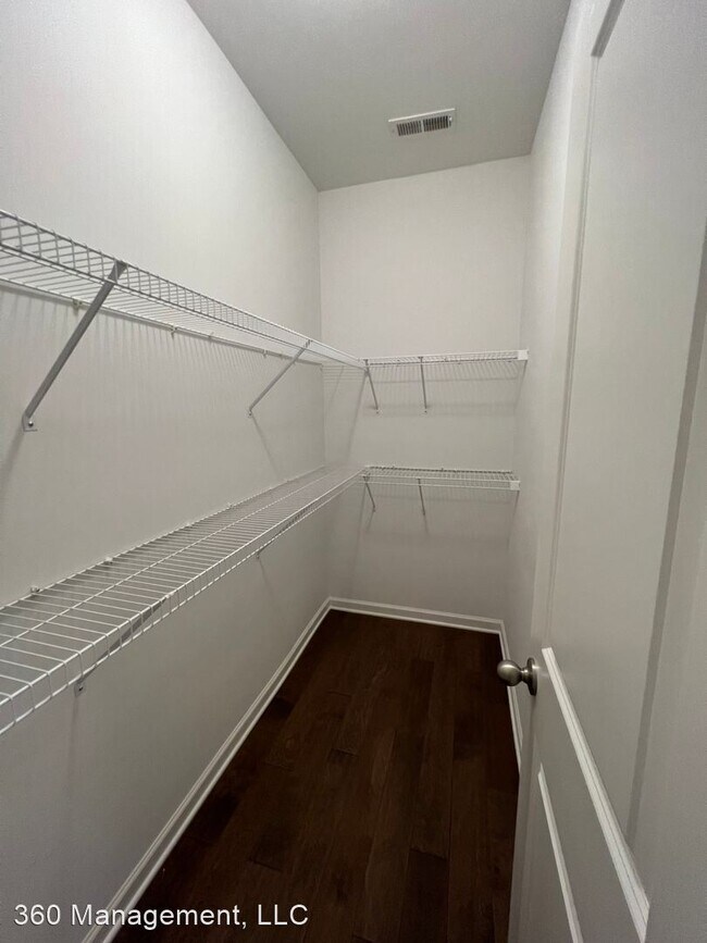 Building Photo - 4 br, 2.5 bath House - 2650 Anderson Ct