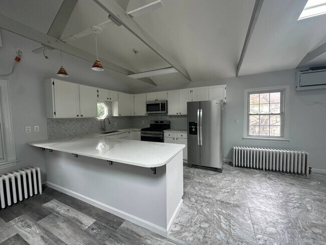 Foto del edificio - 80 Cedarhurst Ave