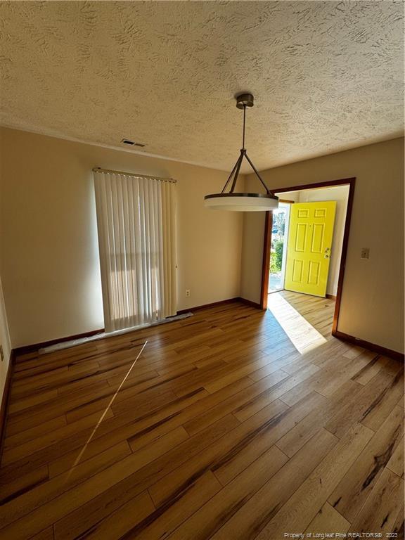 Foto del edificio - 7820 Loxley Dr