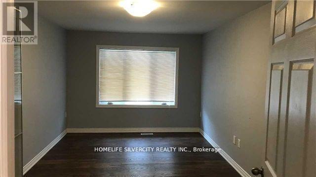 Building Photo - 157 ELLIOT AVENUE N