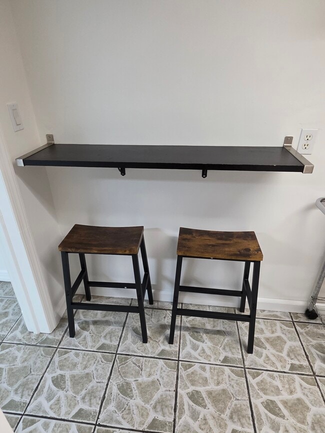 Coffee Bar - 569 Linden Ave