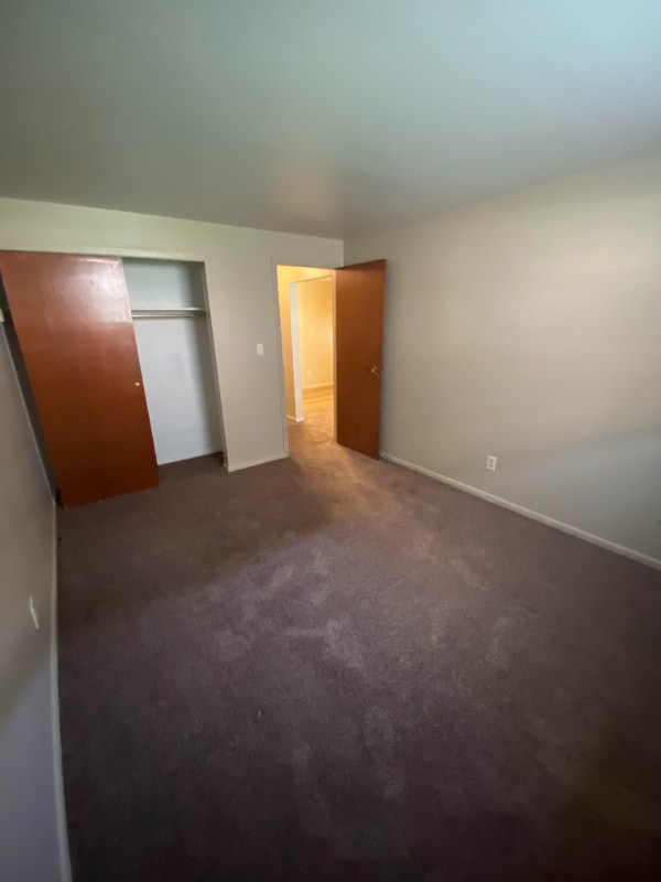 4991 Arbor Village Dr Unit B20, Columbus, OH 43214 Room for Rent in