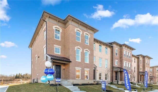 Building Photo - 912 Yorkshire Ln