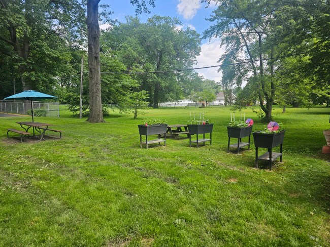 Foto del edificio - 1380 Arbor Ave SE