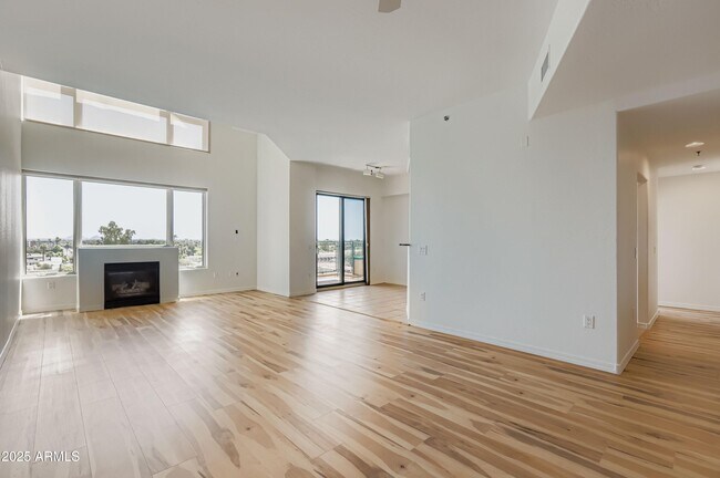 Foto del edificio - 2302 N Central Ave