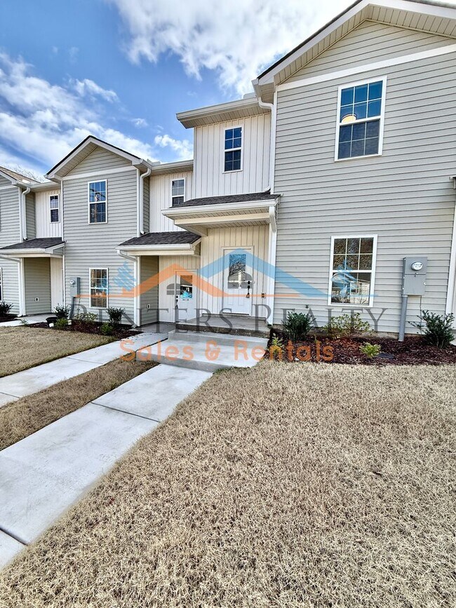 Building Photo - Modern Luxury Townhouse in the Heart of Huntsville