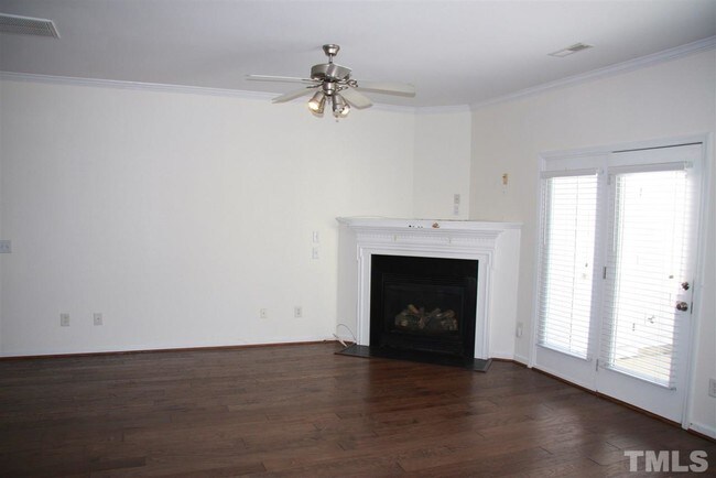 Building Photo - 5547 Nur Ln