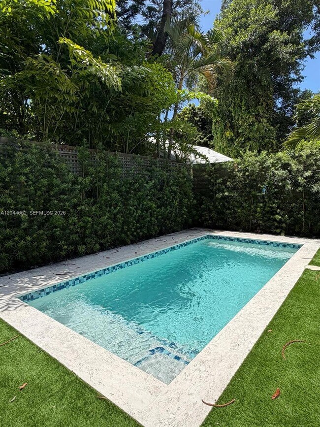 Foto del edificio - 2401 SW 16th Ct