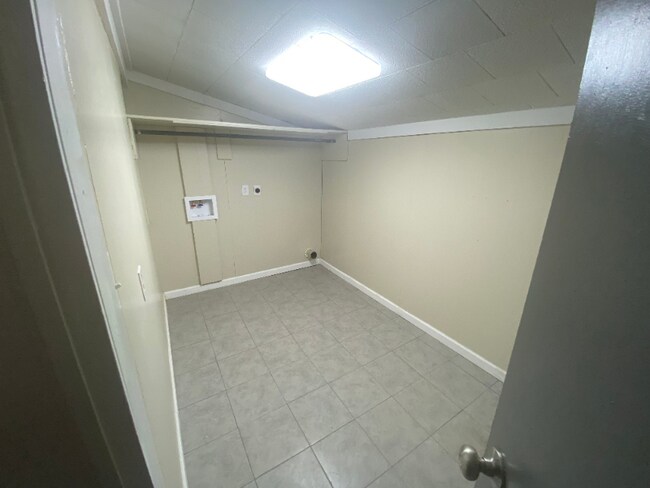 Foto del edificio - 414 Fieldcrest Dr