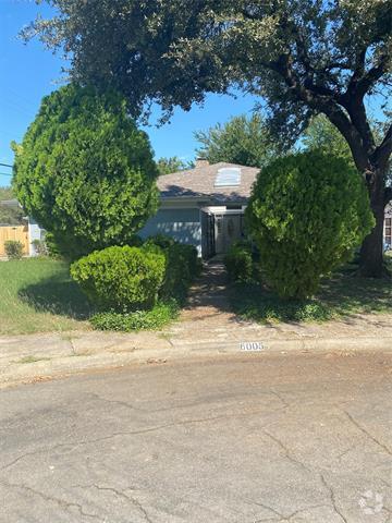Building Photo - 6005 Black Berry Ln