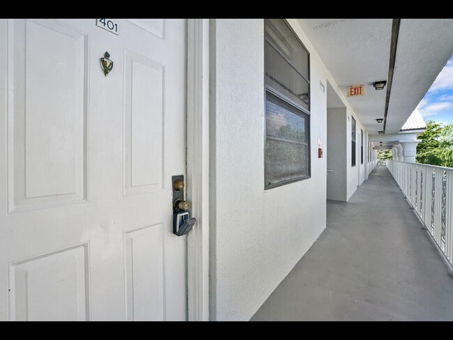 Building Photo - 3636 Whitehall Dr