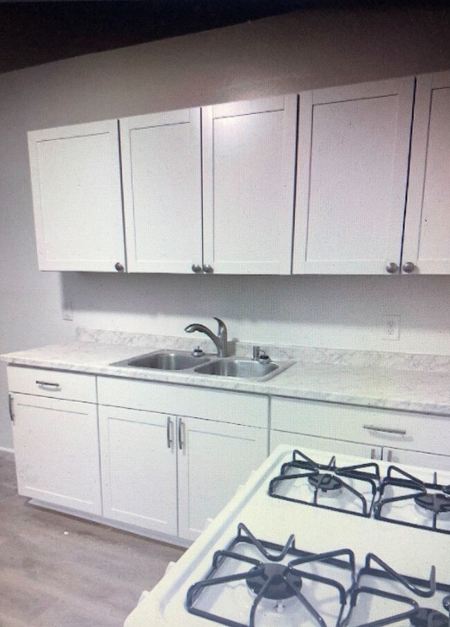 Foto del edificio - Remodeled 3 Bedroom Apartment-York City SD