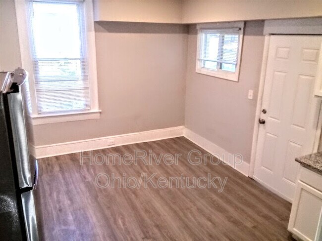 Foto del edificio - 6310 Highland Ave