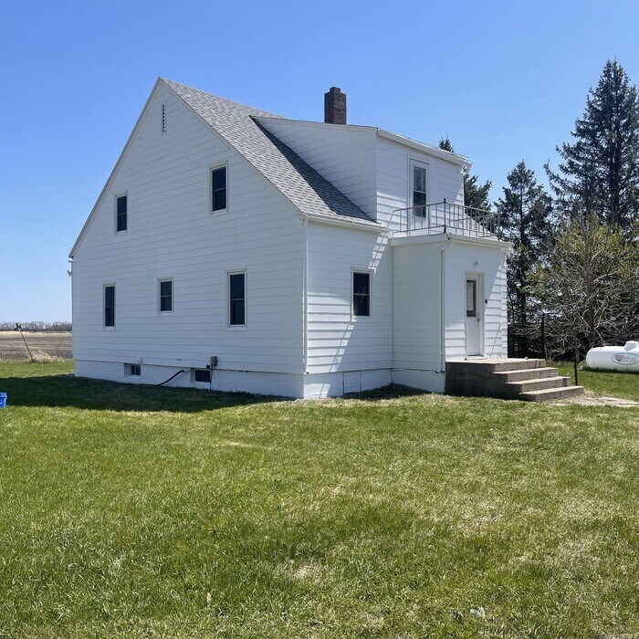 Foto principal - 3581 27th St NE