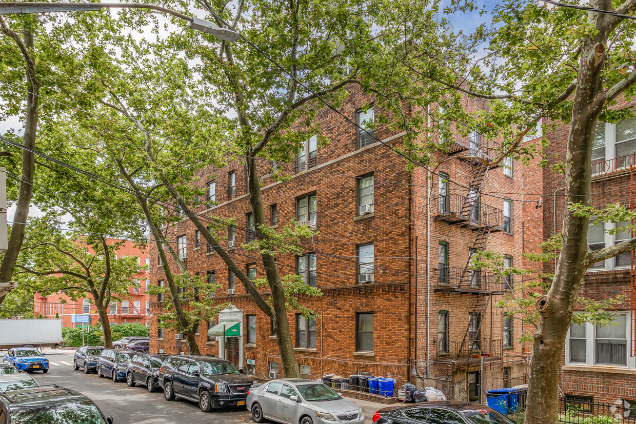 Foto del edificio - 1888 W 9th St