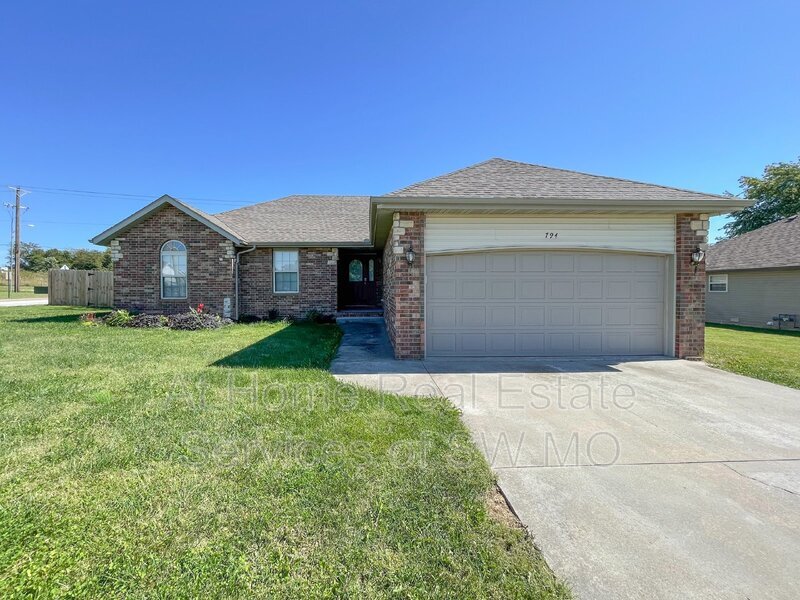 794 Fox Creek Rd, Willard, MO 65781 House Rental in Willard, MO