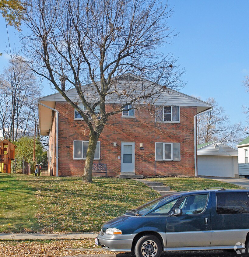 Building Photo - 2531 Revere Ave