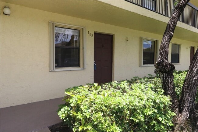Foto del edificio - 10013 Winding Lake Rd
