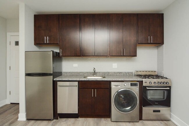 Foto del edificio - 434.5 W Belden Ave