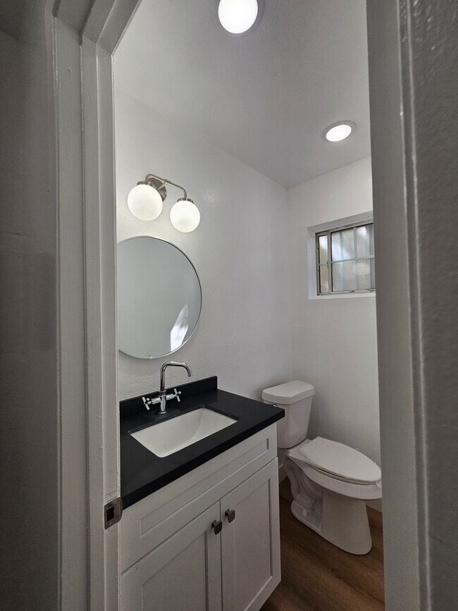 Foto del edificio - 245 E Ave 38