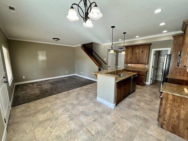 Foto del edificio - Lovely townhome for rent in Orem