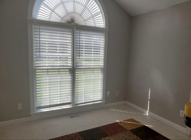 Foto del edificio - 285 Stoneridge Ct